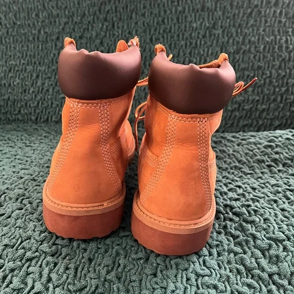 Timberland Classic Lace-Up Boots - Picture 6 of 8